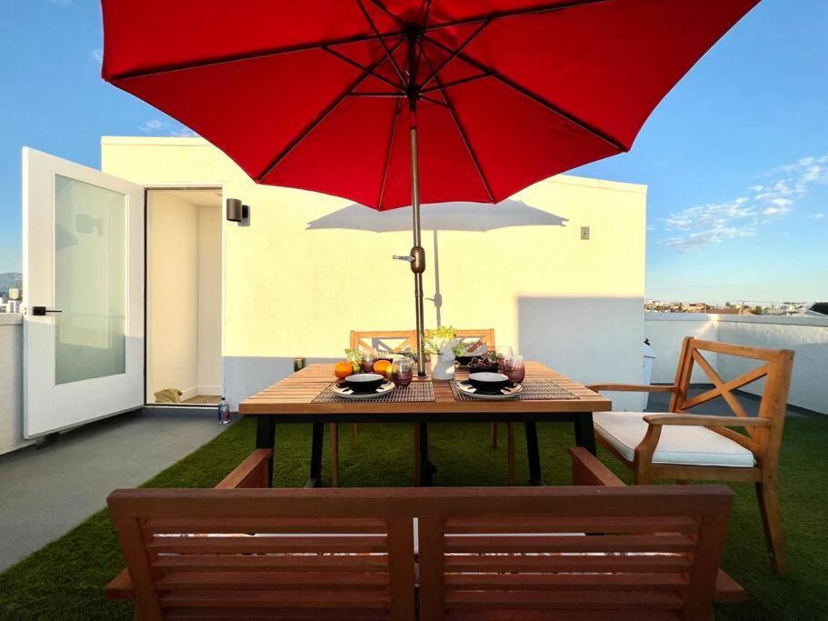 Luxury K-Town Dwelling With Private Rooftop Deck. Los Angeles Exterior foto